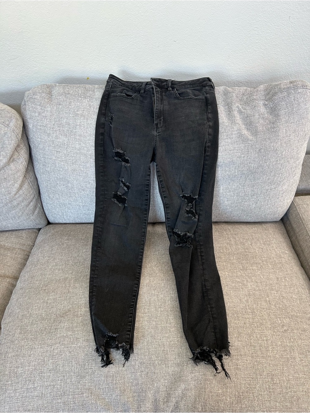 American Eagle Black Distressed Women's Skinny Jeans
